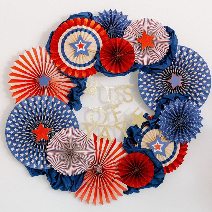 STARS AND STRIPES PARTY FANS My Mind’s Eye Bonjour Fete - Party Supplies