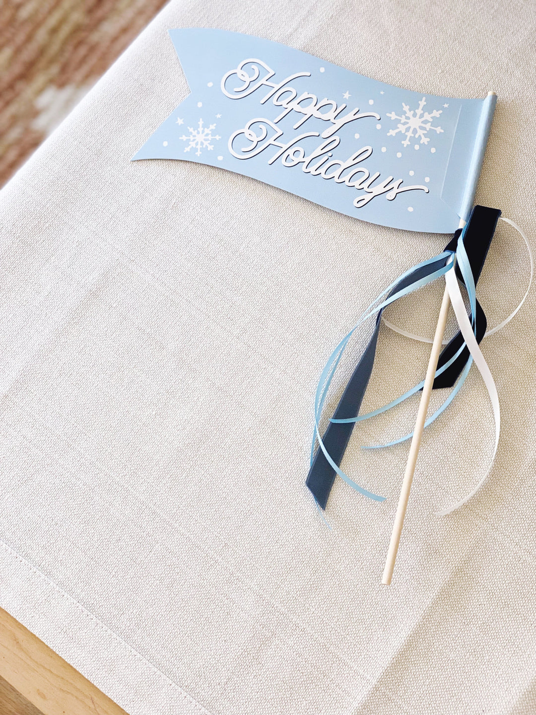 HAPPY HOLIDAYS FLAG BY THREAD MAMA Bonjour Fete Christmas Party Decor Bonjour Fete - Party Supplies