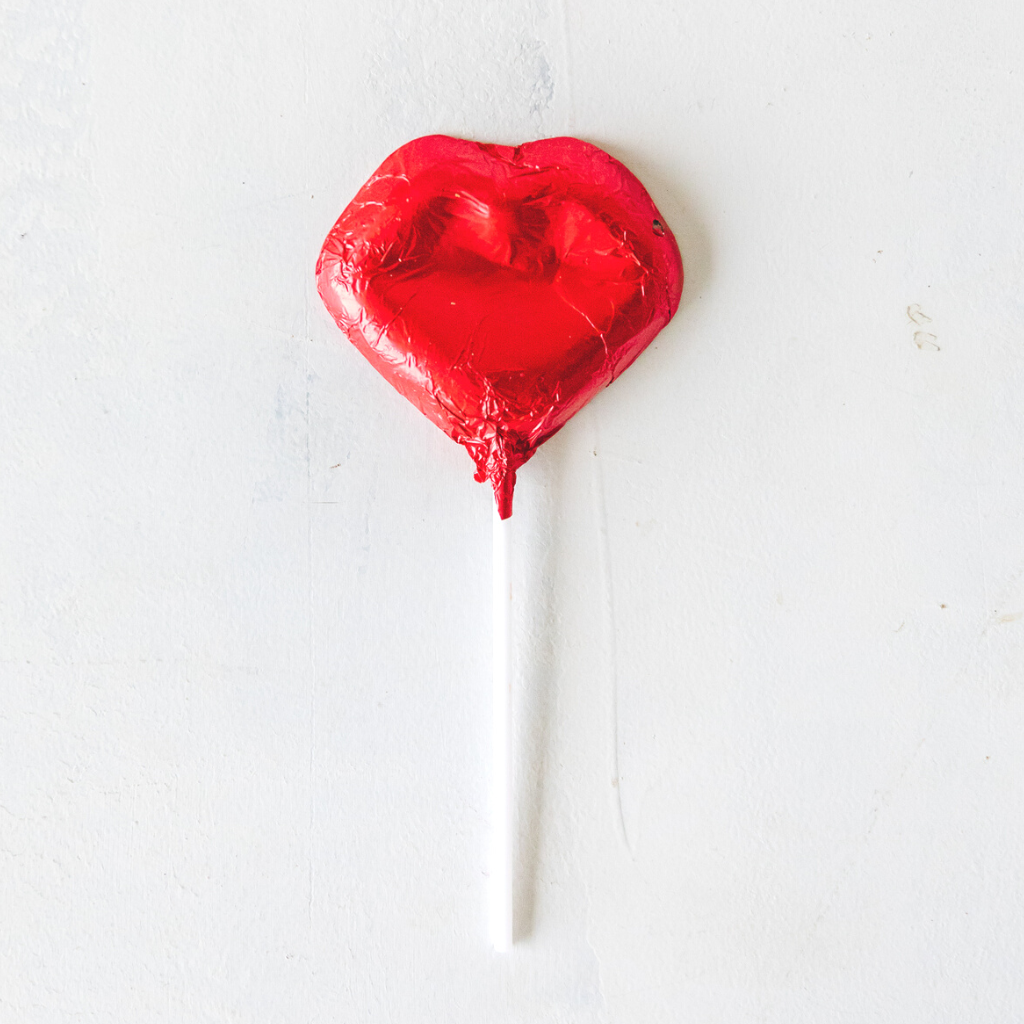 CHOCOLATE LIP SUCKER Fun Express Valentine's Day Accessories Bonjour Fete - Party Supplies