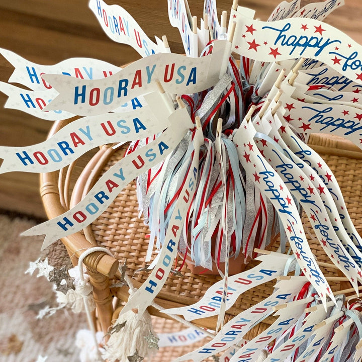 FOURTH OF JULY FLAG BY THREAD MAMA Thread Mama Garlands & Banners Bonjour Fete - Party Supplies