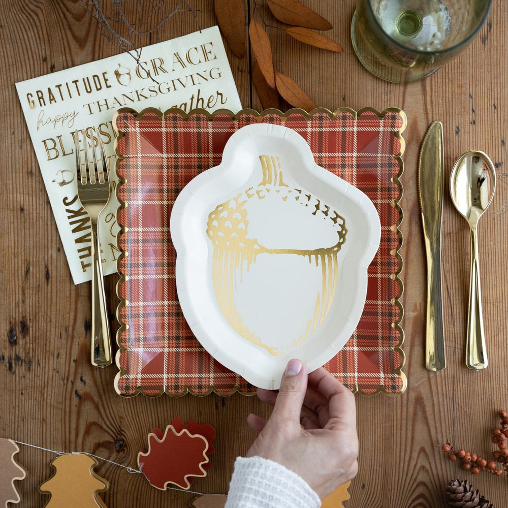 HARVEST PLAID SCALLOPED PLATES My Mind’s Eye Plates Bonjour Fete - Party Supplies