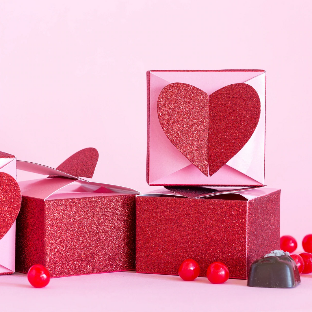 VALENTINE HEART FAVOR BOXES My Mind’s Eye Valentines Party Favors Bonjour Fete - Party Supplies