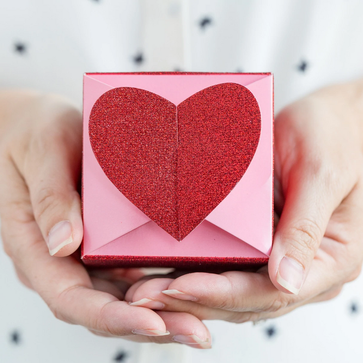 VALENTINE HEART FAVOR BOXES My Mind’s Eye Valentines Party Favors Bonjour Fete - Party Supplies