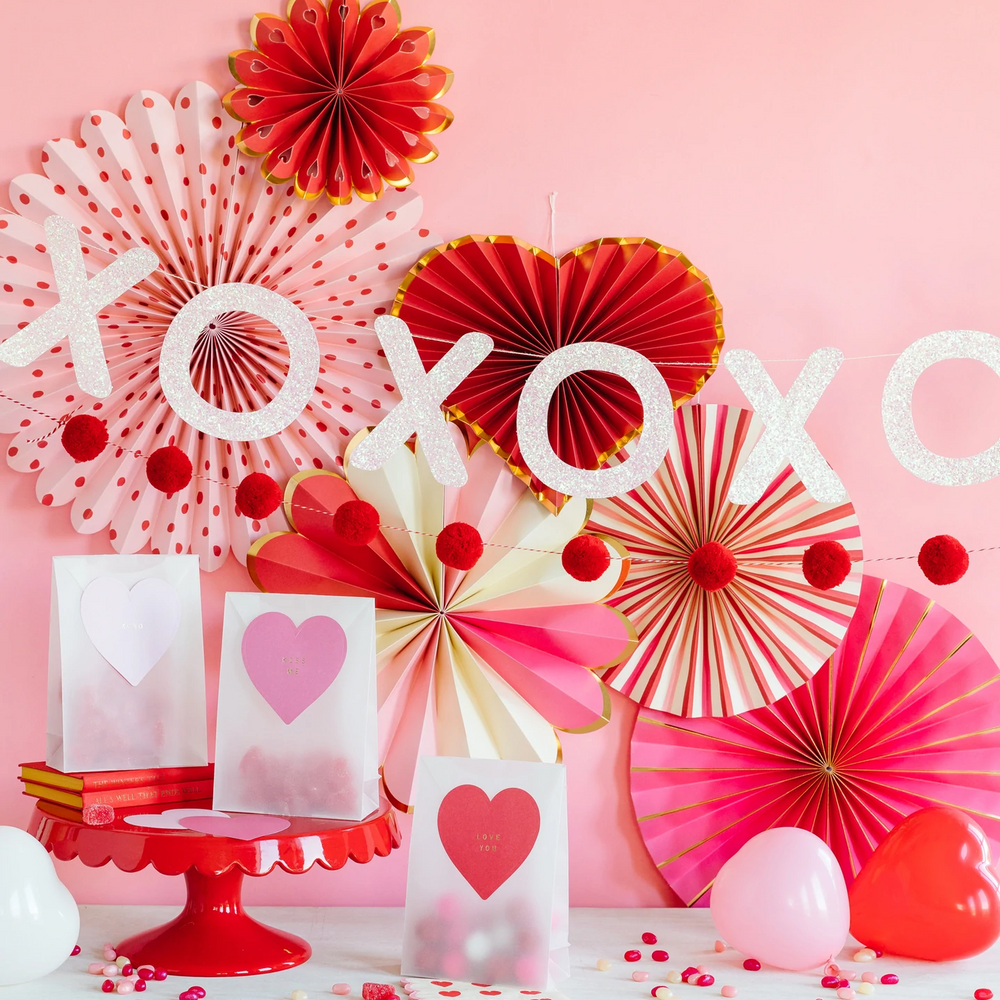 XOXO BANNER SET My Mind’s Eye Valentine's Day Decor Bonjour Fete - Party Supplies