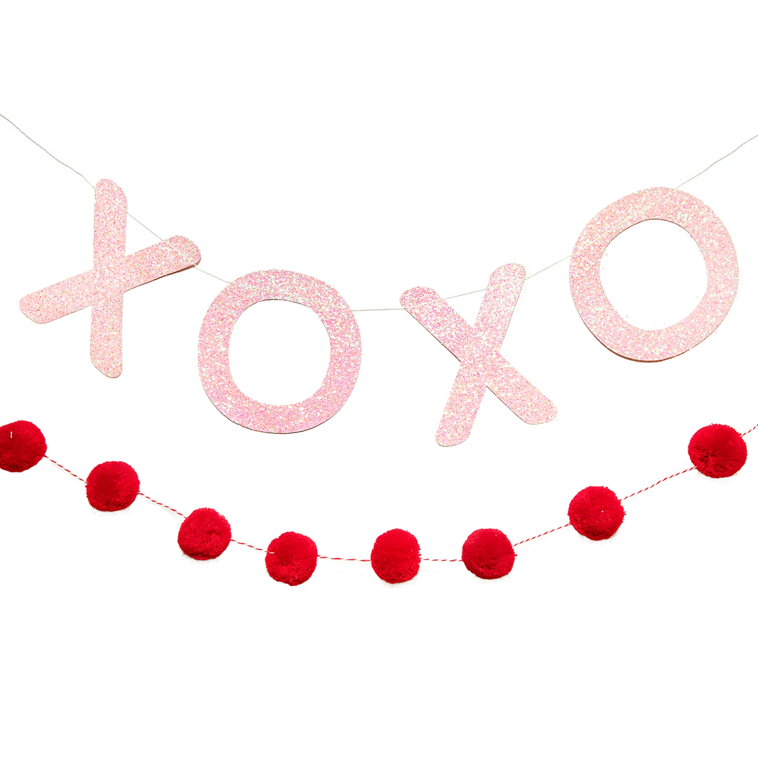 XOXO BANNER SET My Mind’s Eye Valentine's Day Decor Bonjour Fete - Party Supplies