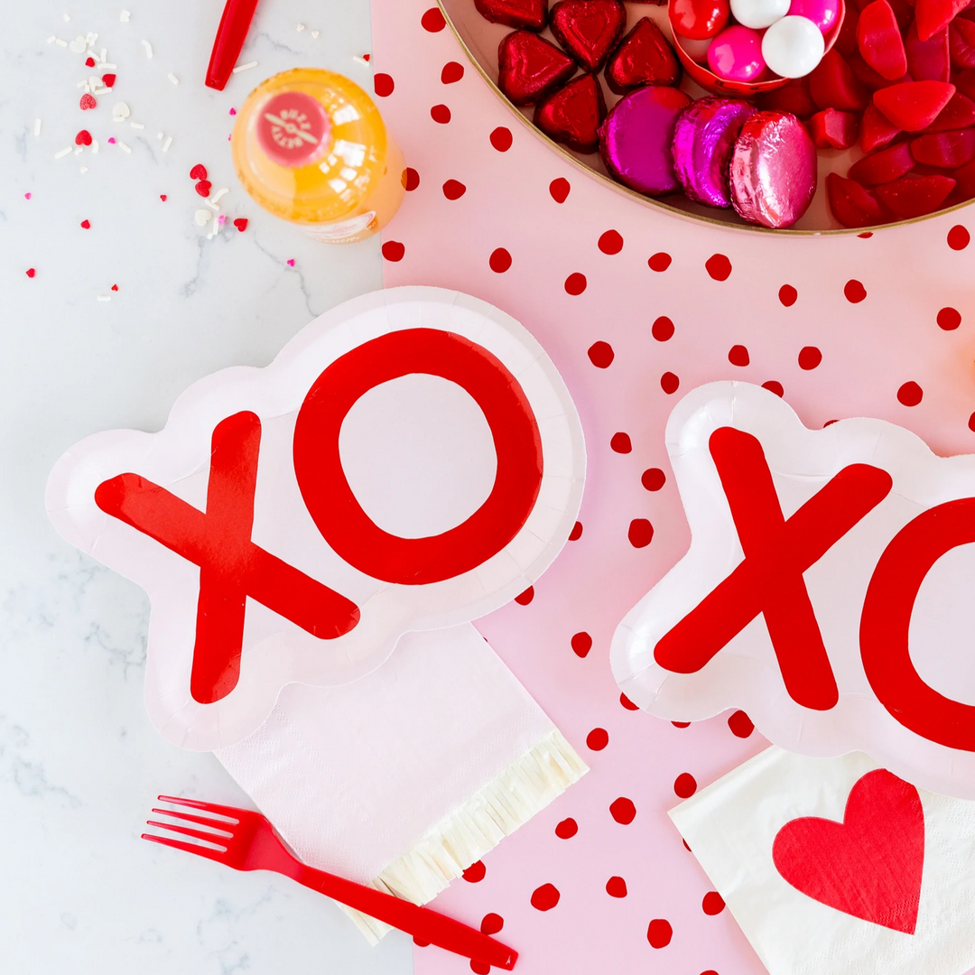 XOXO SHAPED PLATES My Mind’s Eye Valentine's Day Tableware Bonjour Fete - Party Supplies