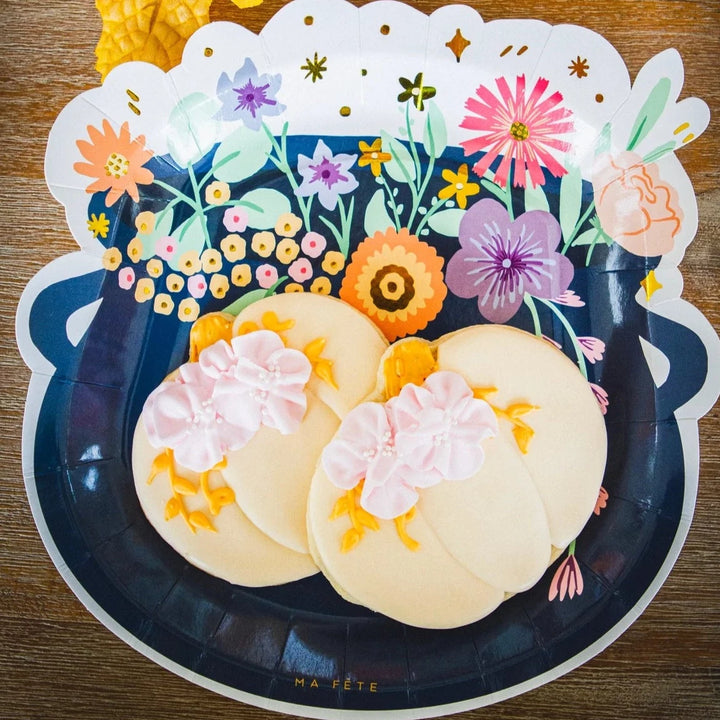 HALLOWEEN CAULDRON PLATE Ma Fete Plates Bonjour Fete - Party Supplies