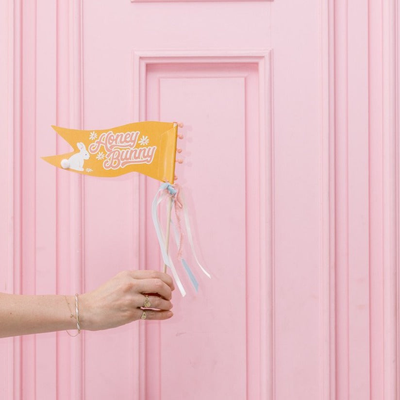 HAPPY EASTER / HONEY BUNNY FLAG BY THREAD MAMA Bonjour Fete Garlands & Banners Bonjour Fete - Party Supplies