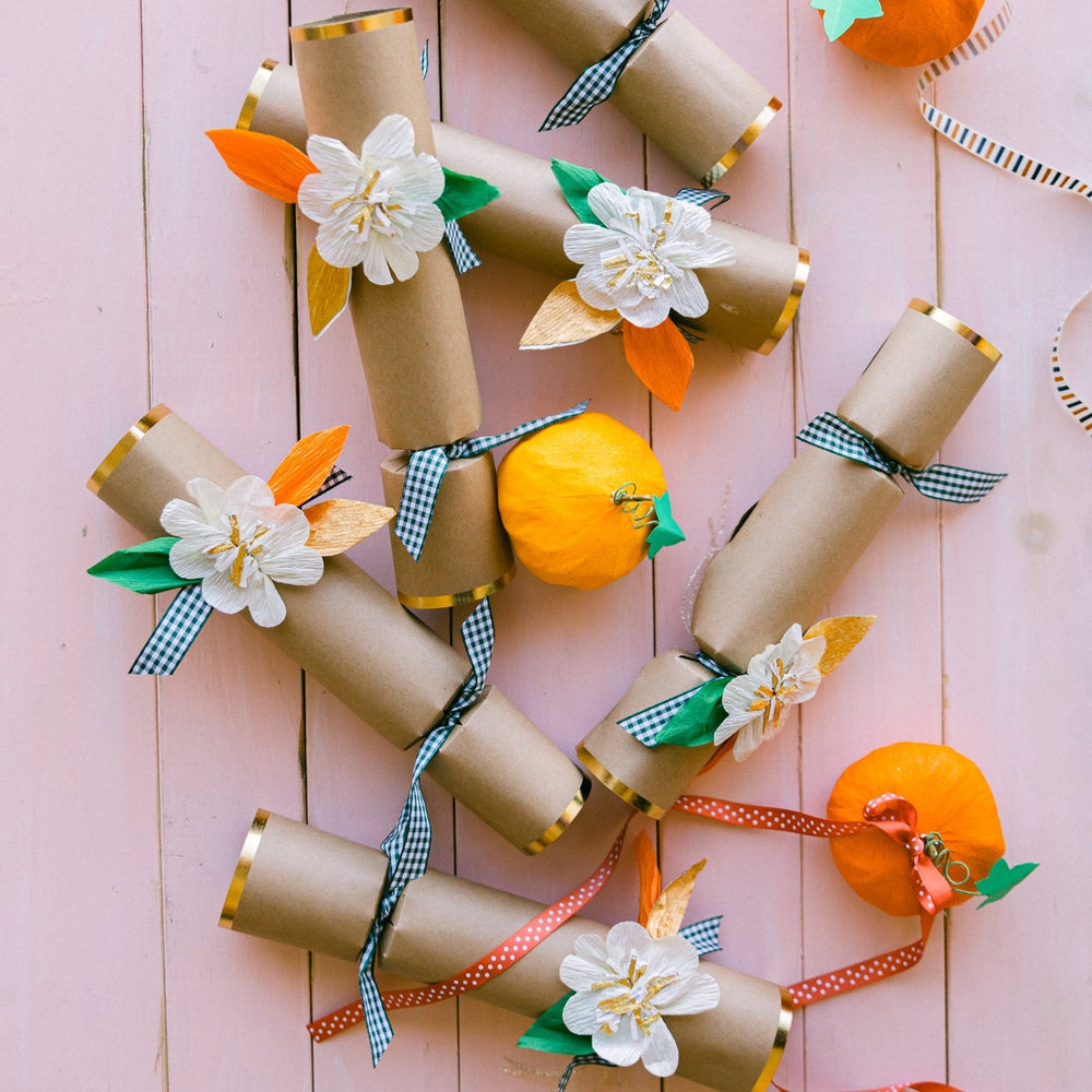FALL FLOWER CRACKERS Meri Meri Thanksgiving Favors & Crackers Bonjour Fete - Party Supplies