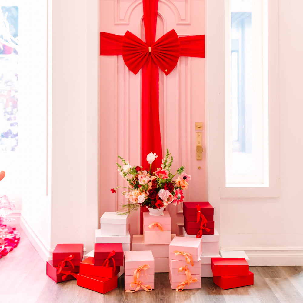 PINK MAGNETIC CLOSURE GIFT BOX - SMALL Wrapaholic Gifts & Packing Company Gift Box Bonjour Fete - Party Supplies
