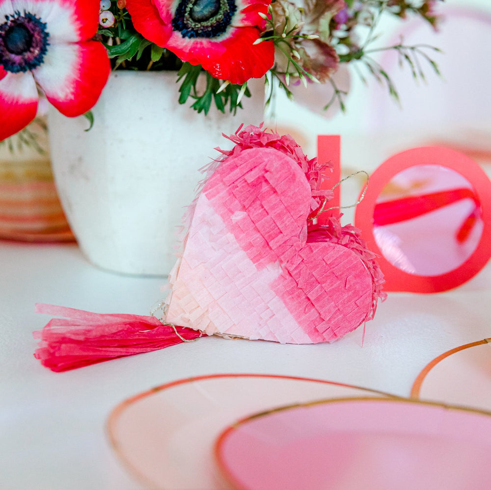 OMBRE HEART PINATA FAVORS - SET OF 3 Meri Meri Mini Pinatas Bonjour Fete - Party Supplies