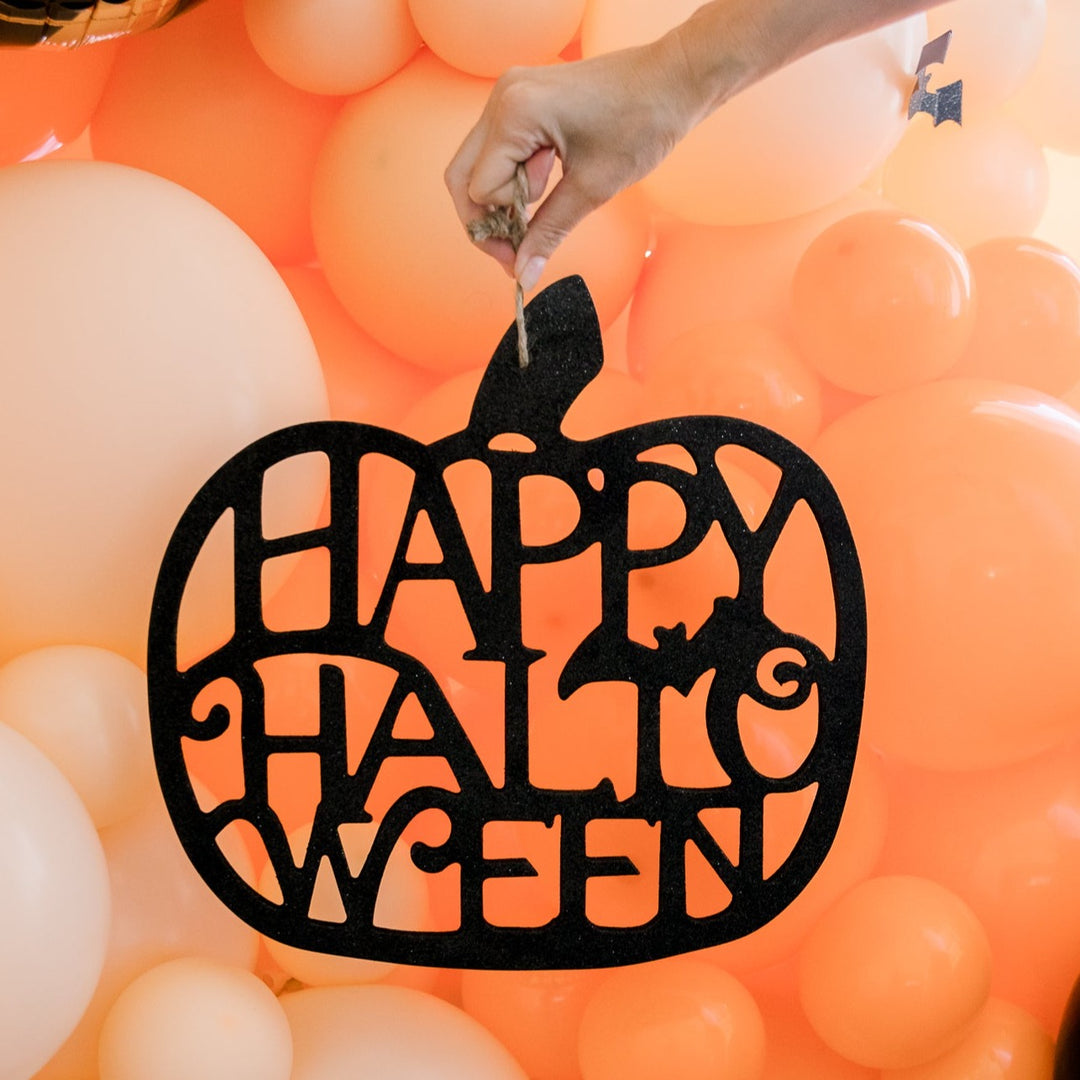 HAPPY HALLOWEEN PUMPKIN WALL SIGN Young's Bonjour Fete - Party Supplies
