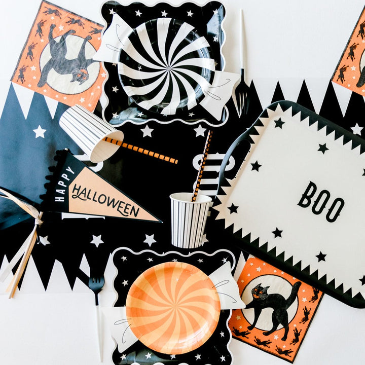 BLACK SCALLOP STAR PLATES My Mind’s Eye Halloween Party Supplies Bonjour Fete - Party Supplies